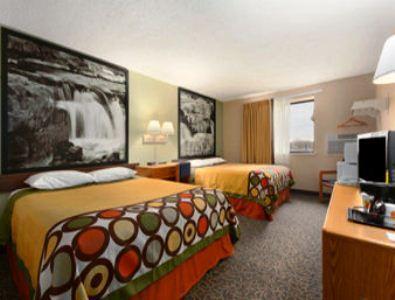 Super 8 By Wyndham Sioux Falls Near Convention Center Bilik gambar