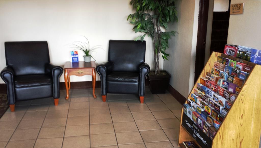 Super 8 By Wyndham Sioux Falls Near Convention Center Luaran gambar