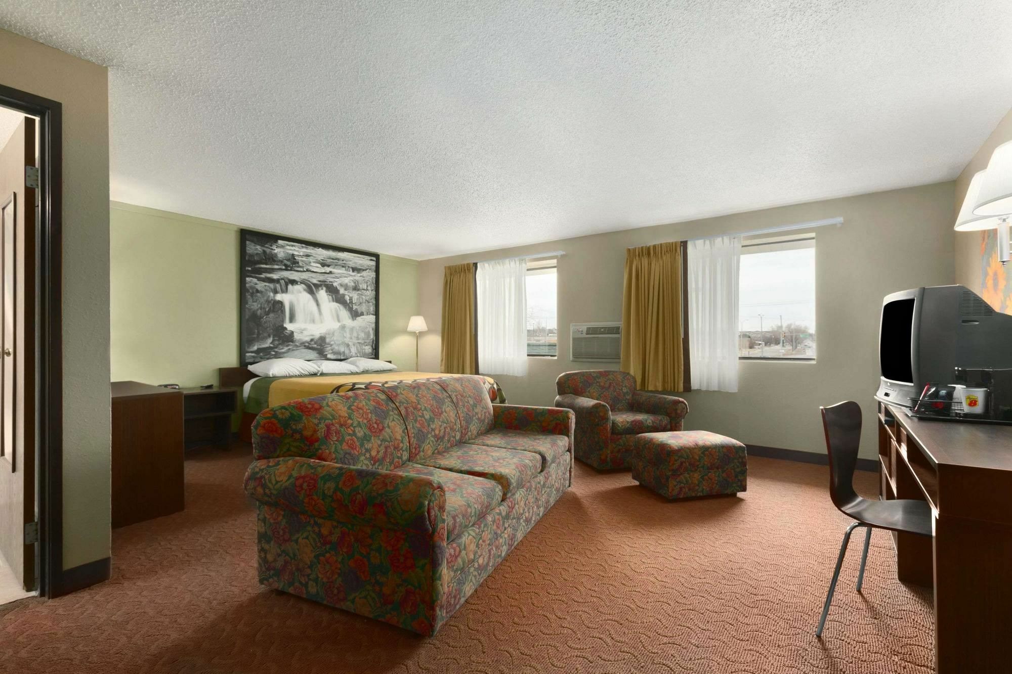 Super 8 By Wyndham Sioux Falls Near Convention Center Luaran gambar